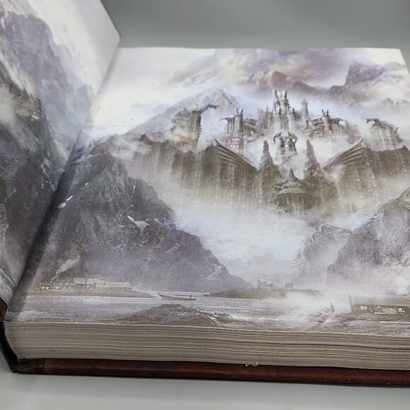 The World of Ice & Fire: The Untold History of Westeros & the Game of Thrones HC - Picture 6 of 16